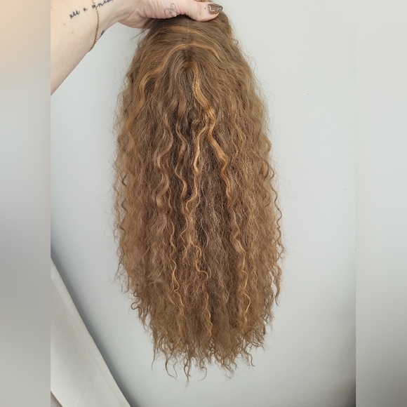 Lace Front Wig - Picture 5 of 6